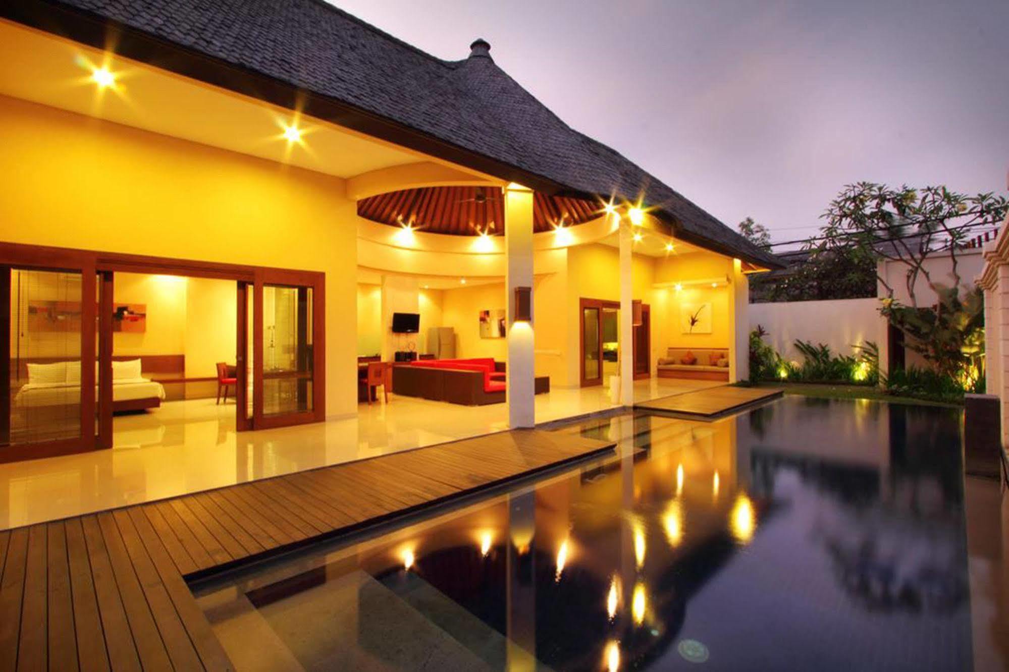 Oval Villa Bali Seminyak Exteriér fotografie
